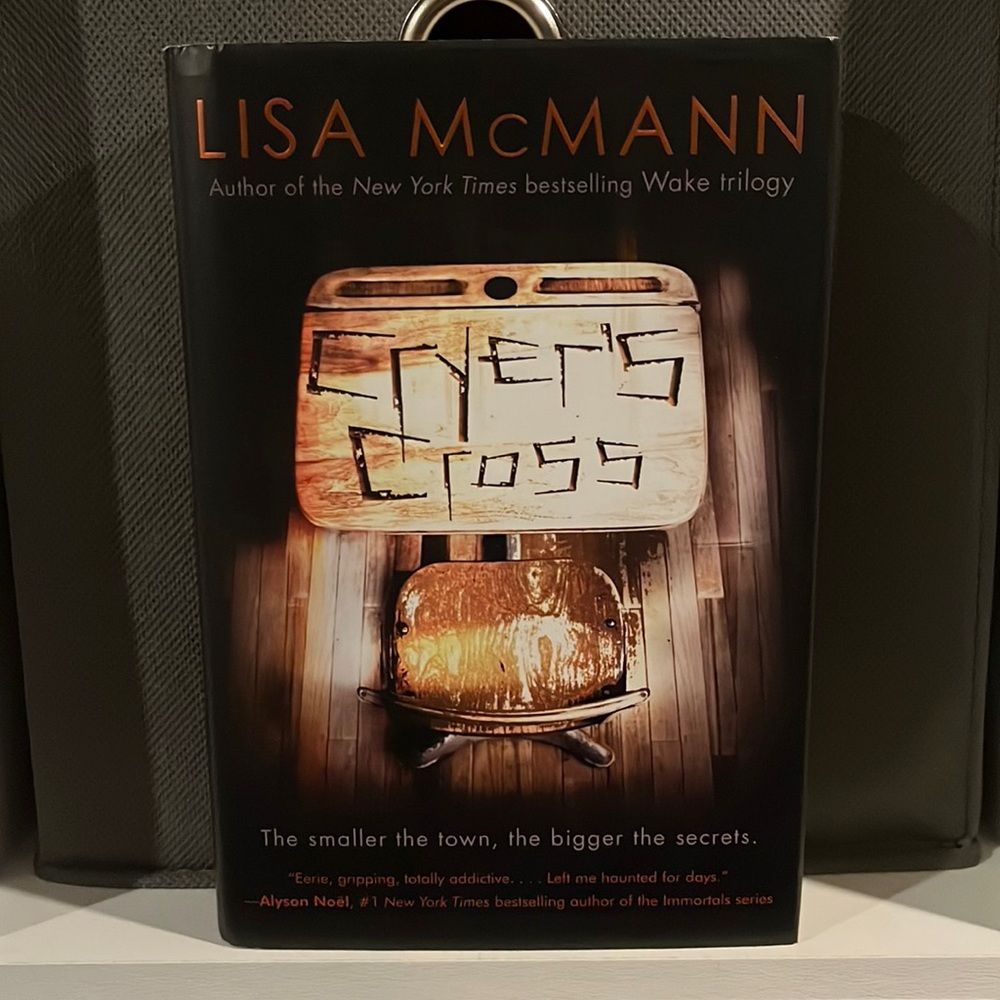 Cryers Cross YA BOOK By Lisa McMann